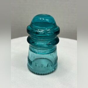 VINTAGE HEMINGRAY #9 Aqua Blue Glass Electric Insulator Made In USA